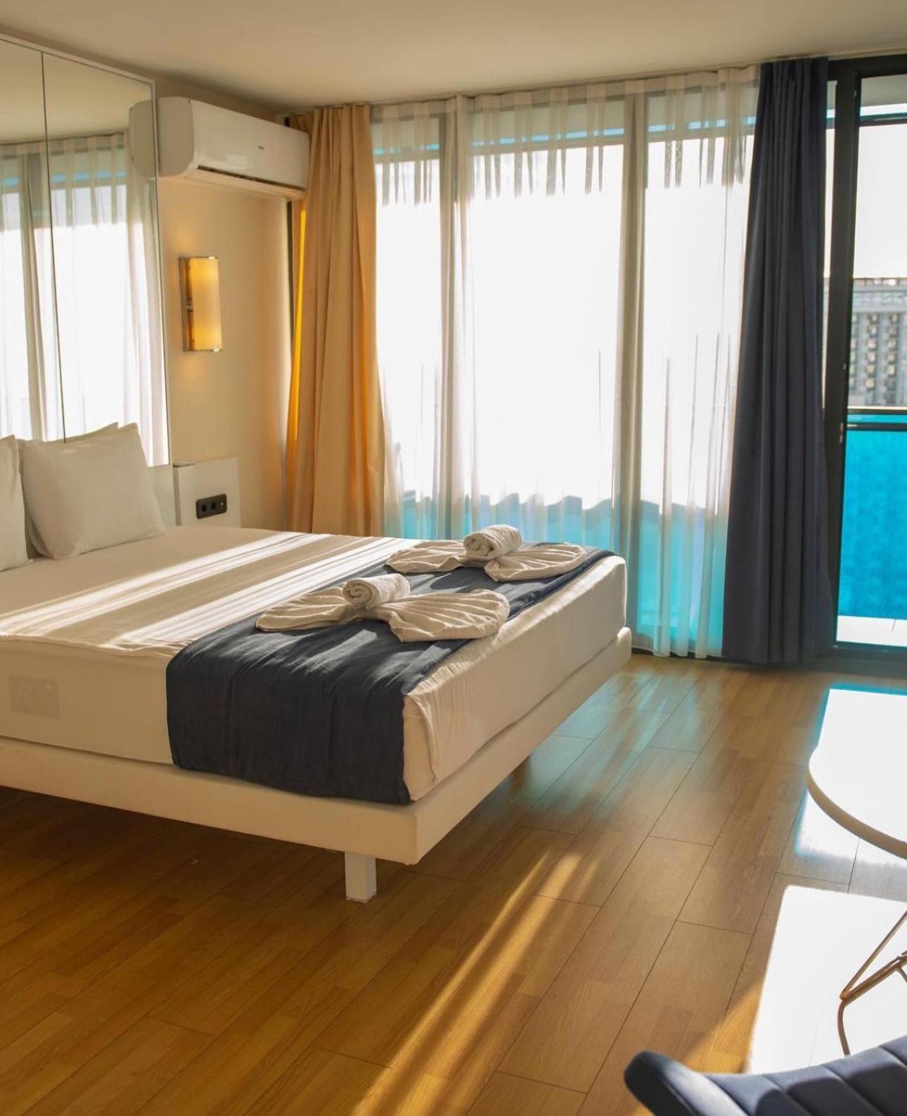 Luxury Panorama Sea View Apartment & Central Batumi Eksteriør bilde