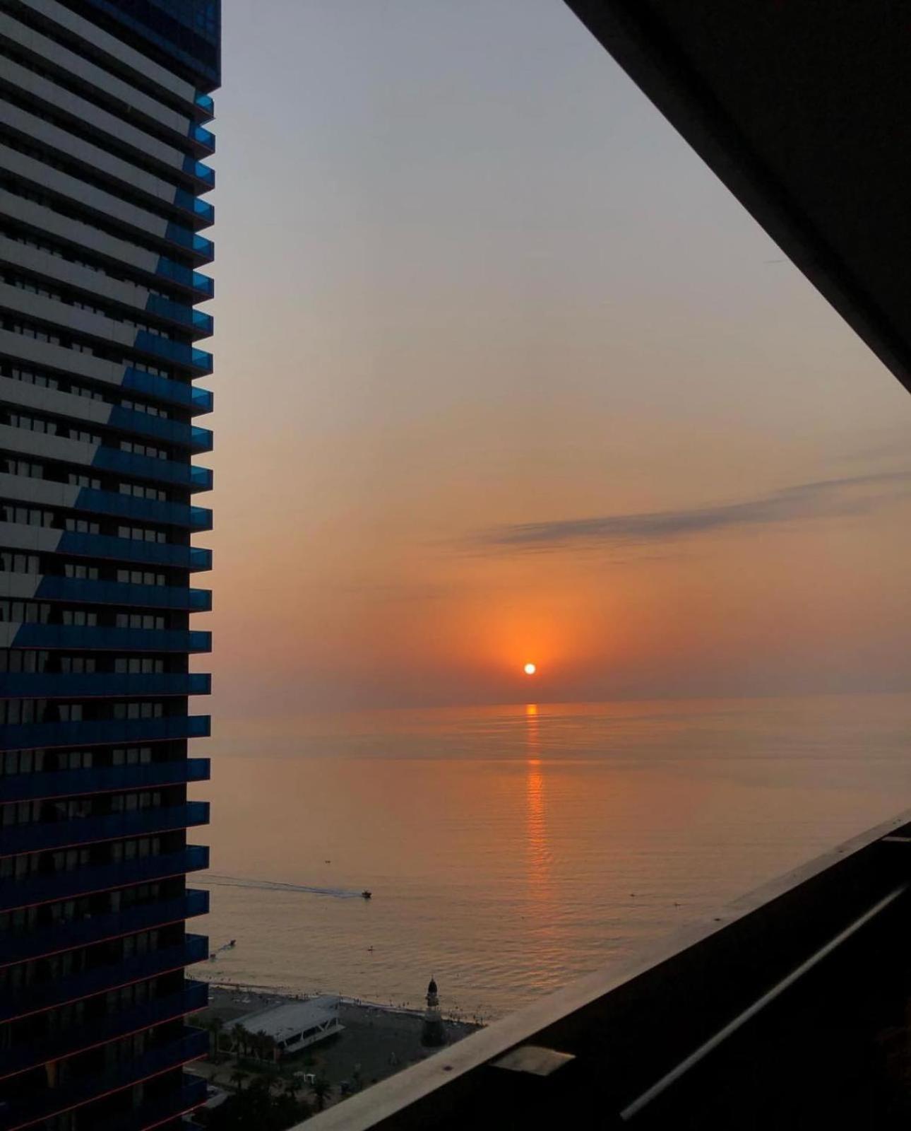 Luxury Panorama Sea View Apartment & Central Batumi Eksteriør bilde